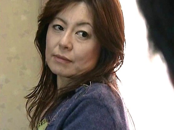 【ヘンリー塚本】たわわなおっぱい美尻のド淫乱なお母さんのエッチプレイ