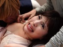 怯えながら衣服を剥ぎ取られ数人ペニス相手にエロ乳体を抱かれまくる人妻奥様
