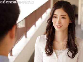 奥様が寂しさを紛らわせるため隣に住む絶倫の男の子大学生を誘惑しひたすら快楽を貪る【小松杏】