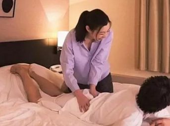 【熟女マッサージ】おばちゃんにセンズリ見せつけ発情させて…　なし崩しにちんぽ突っ込み図々しくナカダシ！