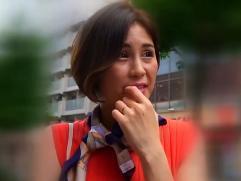 街角でナンパされた31歳の専業主婦。御主人は会社経営していて奥様は元CAなんだそう。浮気、激イキナカ出しセックス