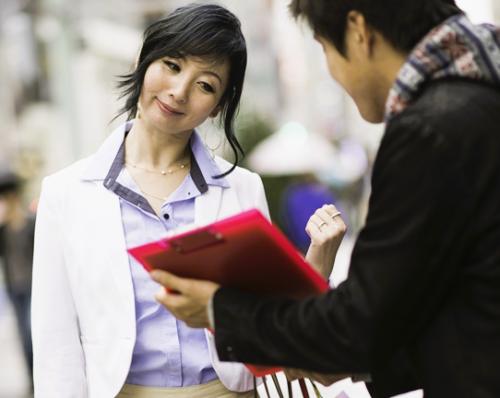 〈熟女ナンパ〉旦那さん以外に見せたことないというスリムボディの五十路セレブ美熟女さんとハメ撮り中出しSEX