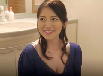 【奇跡の50歳】『あーんそこもっ、気持ちイイー！』上品な美魔女だったがチ〇コの快楽に下品にわめき散らしてイキまくる！