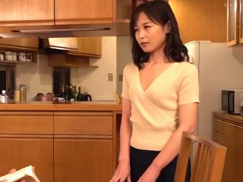 天使の微笑み美熟女【小野寺真優】旦那の上司に悩みを相談したらあっさり寝取られる！苦悩を消し去る激ピストン！