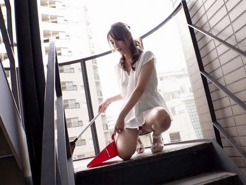 【隣人妻】『覗いてたでしょ』ノーブラノーパンに翻弄させられ虜に！遂に痴女られハメれる時がくる！