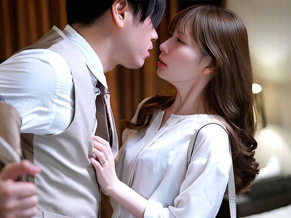 『我慢できないの…』スケベ貧乳若妻と相部屋ホテルで背徳NTR！旦那の友達のデカ尻騎乗位…羞恥ななか出し不倫で痙攣興奮イキ