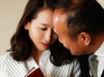 ＜水戸かな＞「何するのかしら…」たわわなおっぱいスレンダーで大人しそうな美女のセックス