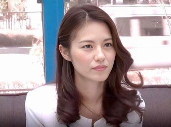 ＜奥様ナンパ＞37歳のえろデカぱいな素人熟マダムをマジックミラー号に連れ込み！突然の近距離巨根に戸惑いつつ羞恥な不倫パコで痙攣興奮イキ