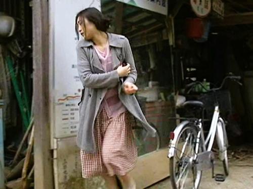 〈ヘンリー塚本〉旦那では満足できない嫁は絶倫義父のピストンに感じまくり